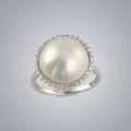 White Mabe Pearl Ring & Diamonds,14.0mm, 18KW