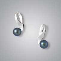 Pearl Earring with Treated Black Freshwater 7.0-6.5mm Pearls