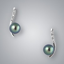 Pearl Earrings with Treated Black Freshwater and Diamond