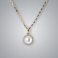 Sunburst Pearl Pendant with White Freshwater Pearl and Diamonds