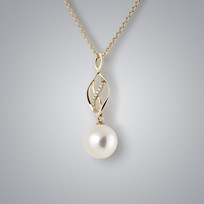 Chandelier Pearl Pendant with White Freshwater Pearl