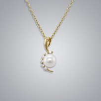 Moon Diamond Pearl Pendant with Freshwater Pearls