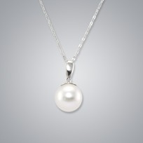 Pearl Pendant with White Solitaire South Sea Pearl