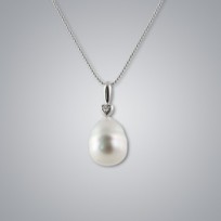 Pearl Pendant with Silver South Sea 11.0-10.0 mm Pearls